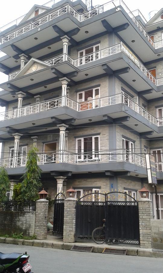 Pokhara Palace Hotel Bagian luar foto